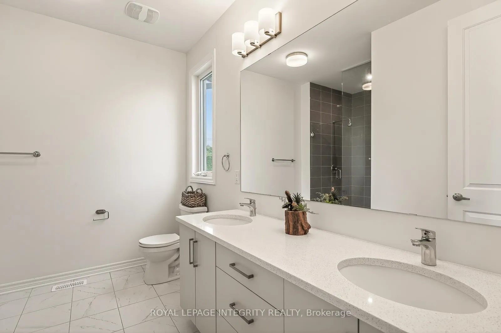 Photo 28 of 655 Persimmon Way, Ottawa, Chapel Hill South - Orleans Village — HOMEH