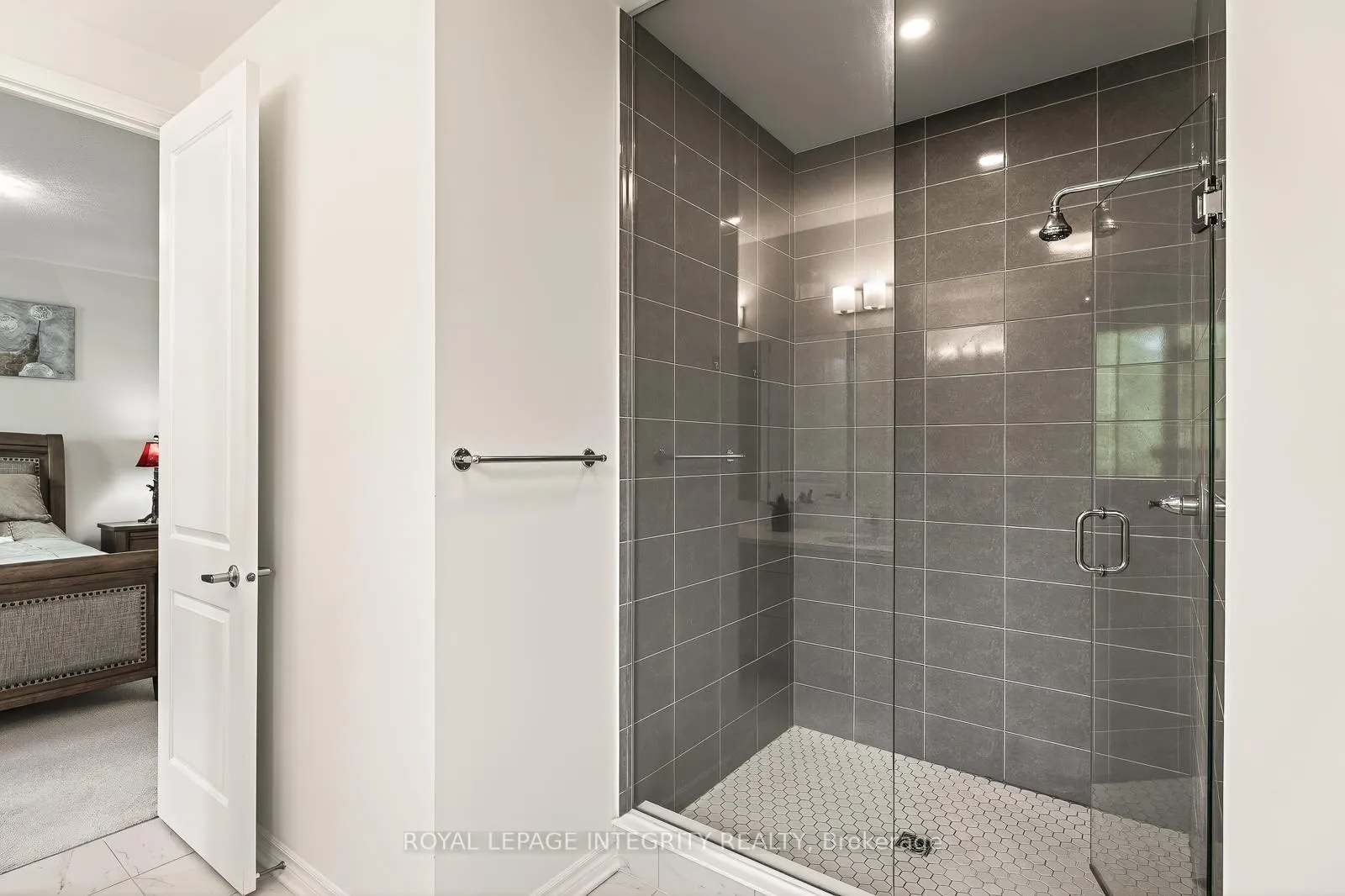 Photo 29 of 655 Persimmon Way, Ottawa, Chapel Hill South - Orleans Village — HOMEH