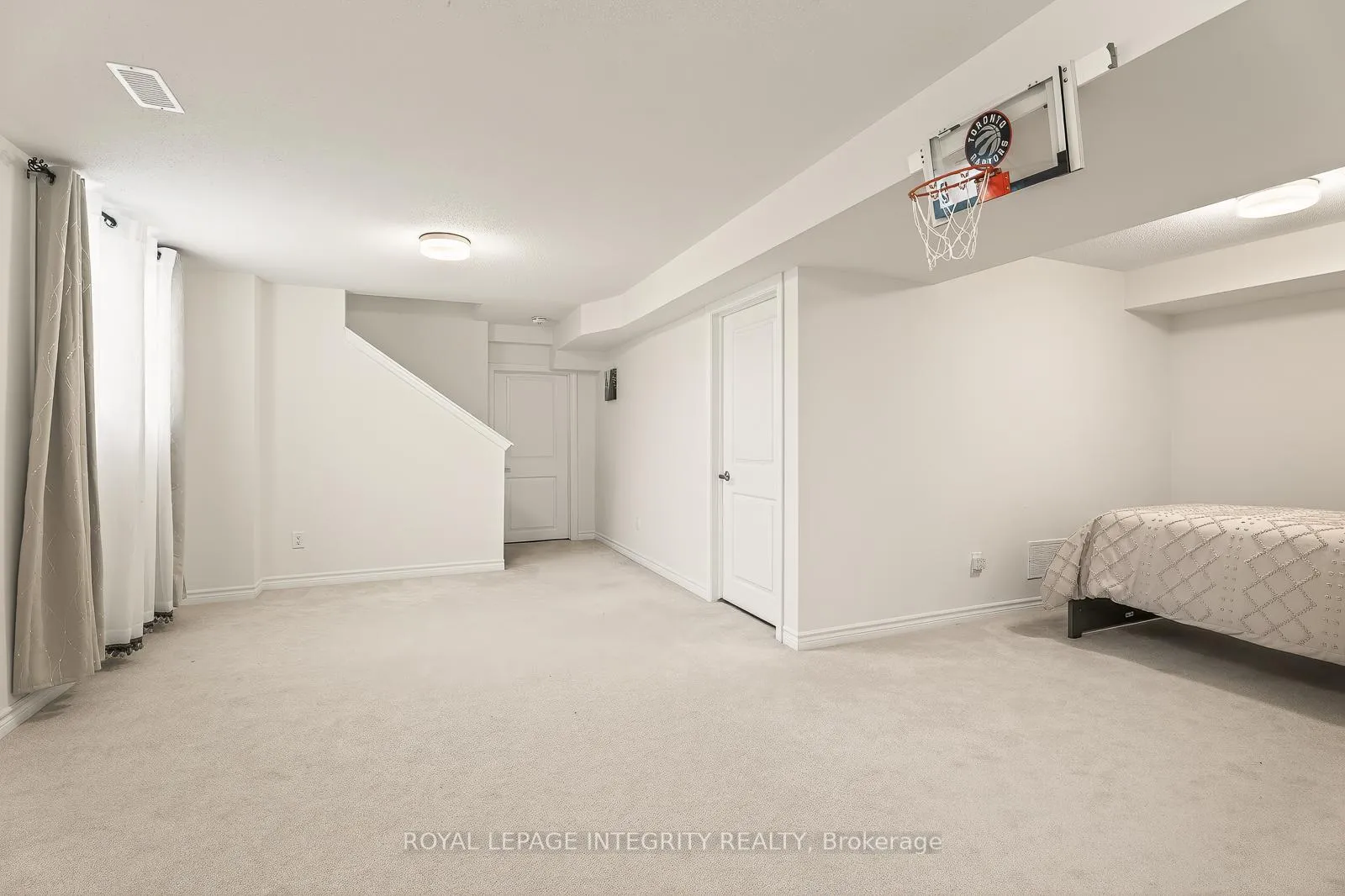 Photo 36 of 655 Persimmon Way, Ottawa, Chapel Hill South - Orleans Village — HOMEH