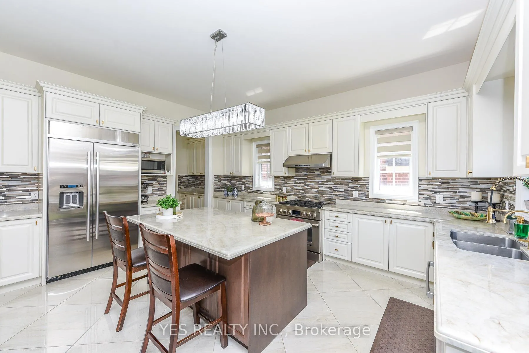 Photo 15 of 86 Quintette Close, Brampton, Toronto Gore Rural Estate — HOMEH