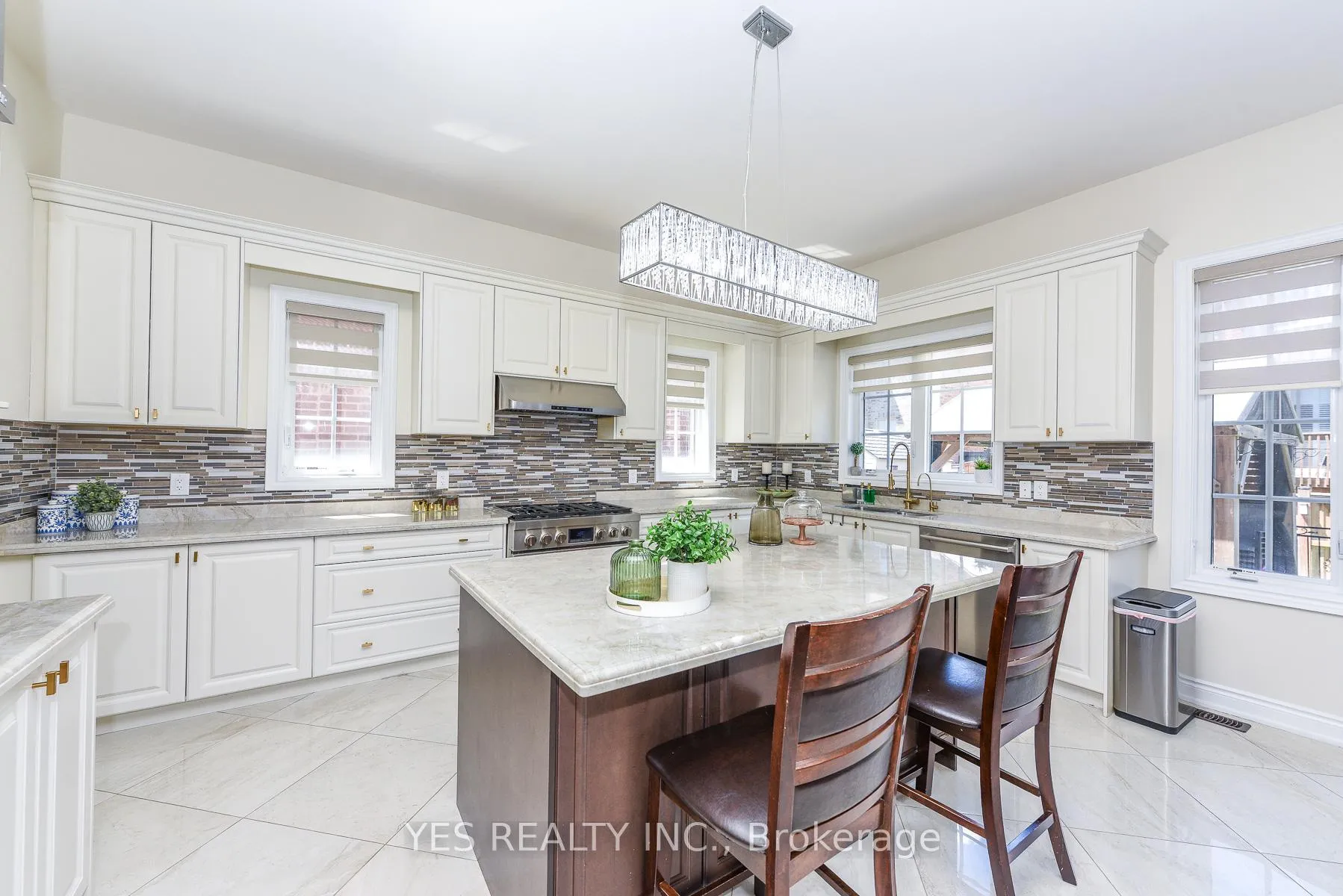 Photo 16 of 86 Quintette Close, Brampton, Toronto Gore Rural Estate — HOMEH