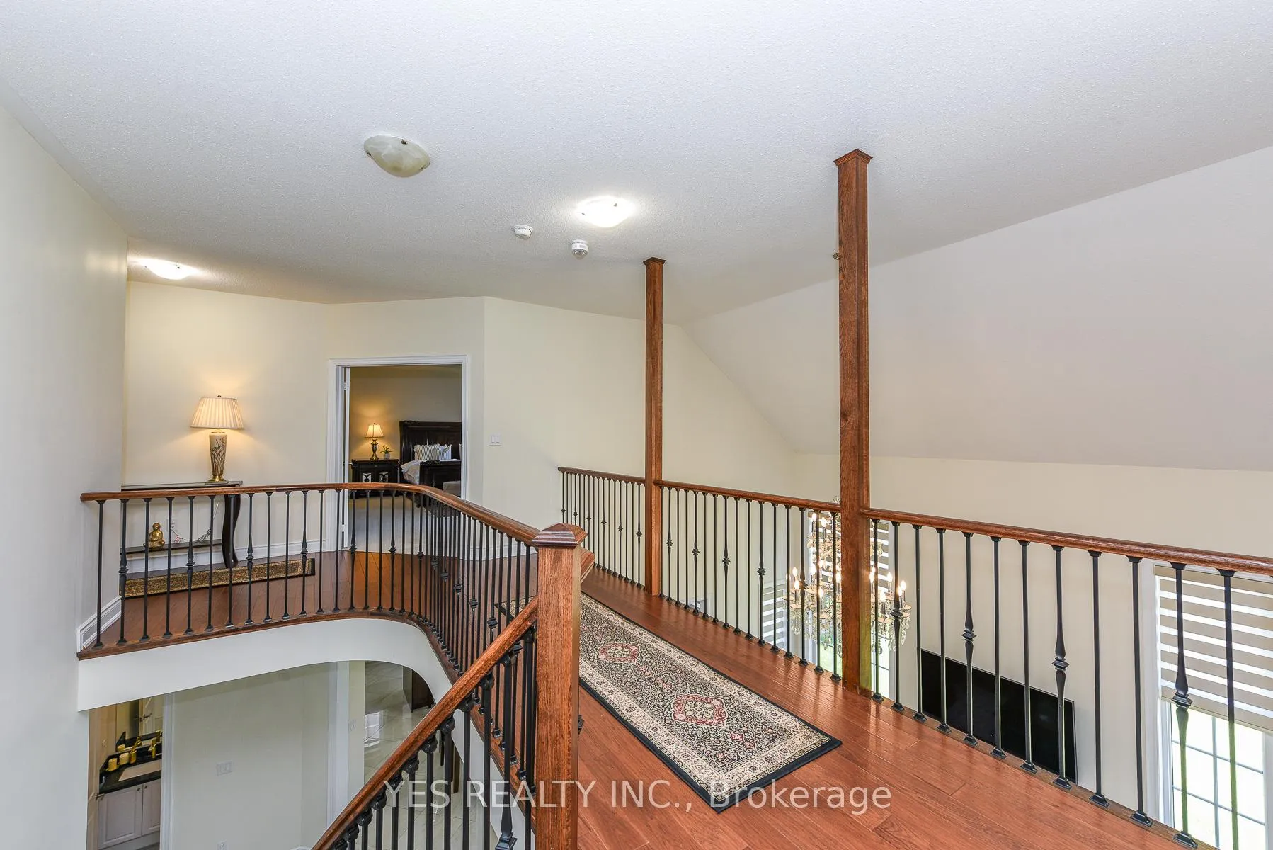 Photo 23 of 86 Quintette Close, Brampton, Toronto Gore Rural Estate — HOMEH