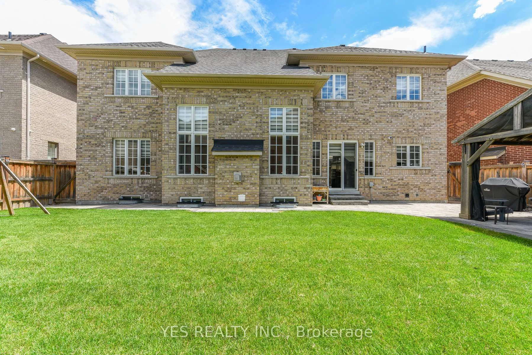 Photo 48 of 86 Quintette Close, Brampton, Toronto Gore Rural Estate — HOMEH