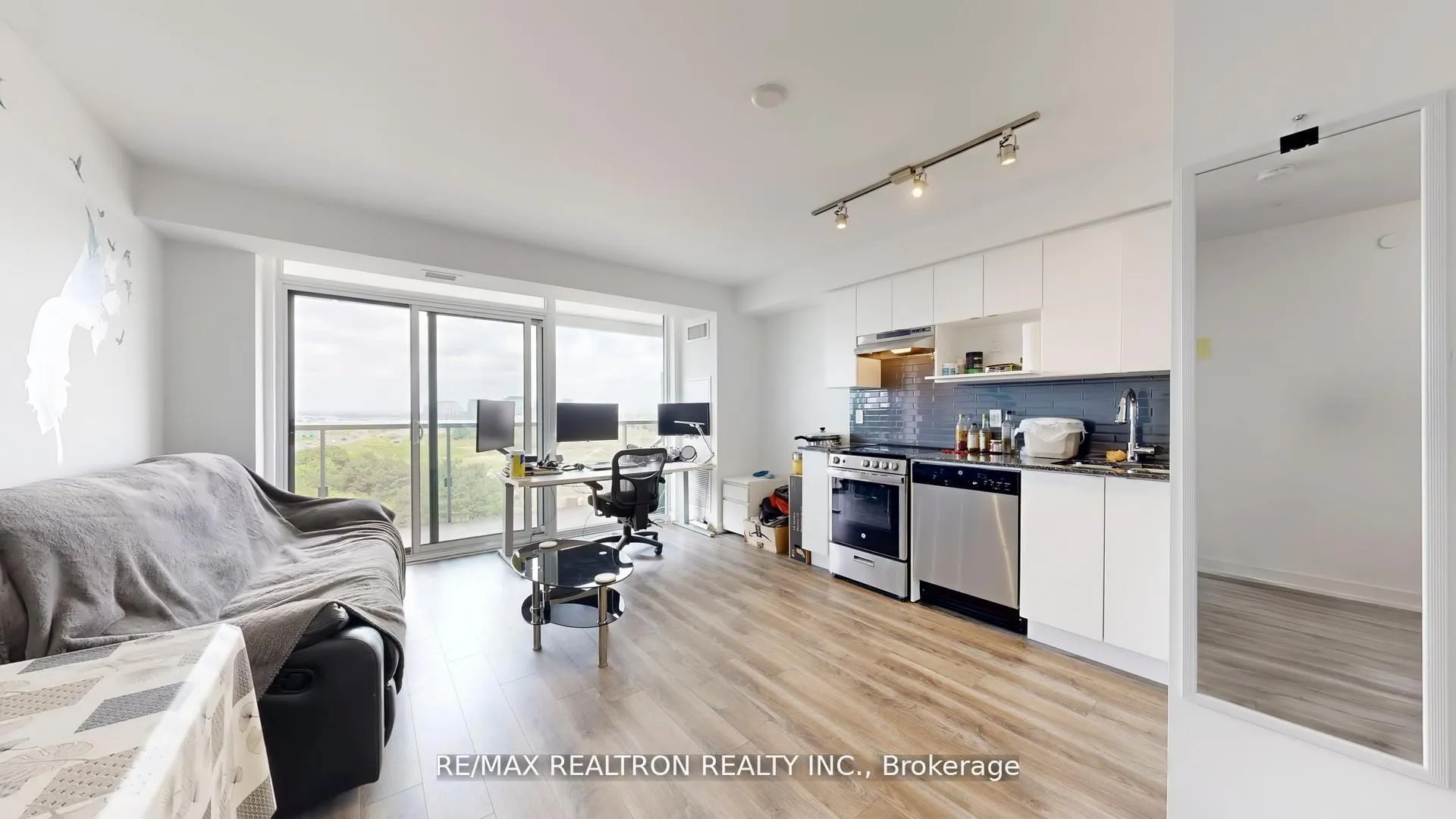 Photo 12 of Unit 1007, 120 Varna Drive, Toronto, Englemount-Lawrence — HOMEH