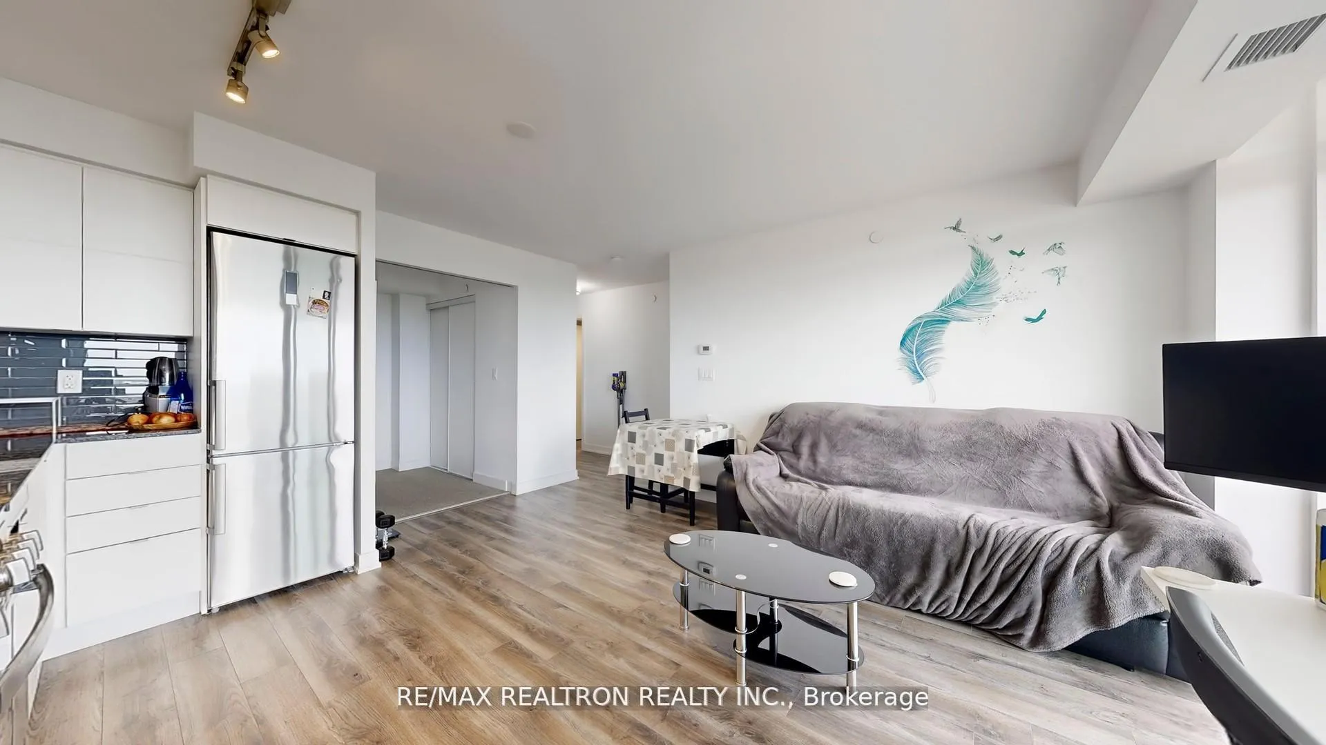 Photo 14 of Unit 1007, 120 Varna Drive, Toronto, Englemount-Lawrence — HOMEH