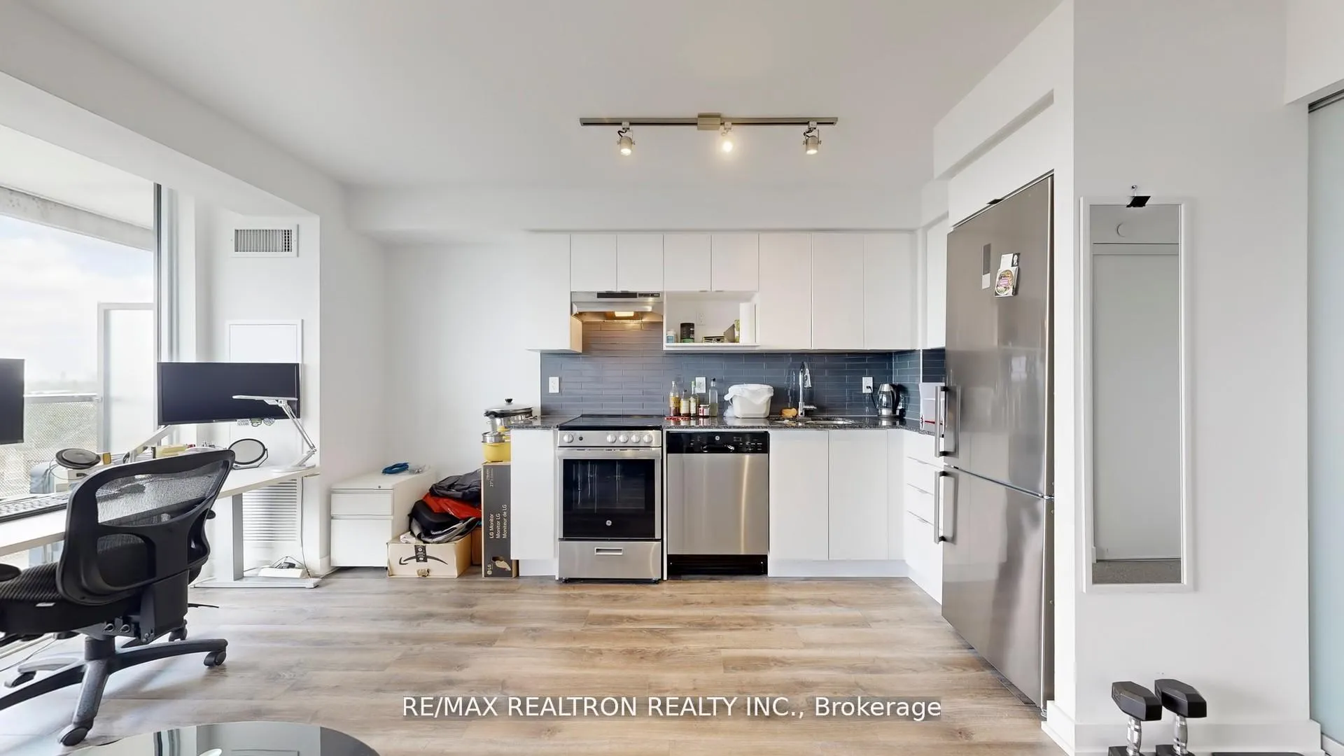Photo 17 of Unit 1007, 120 Varna Drive, Toronto, Englemount-Lawrence — HOMEH