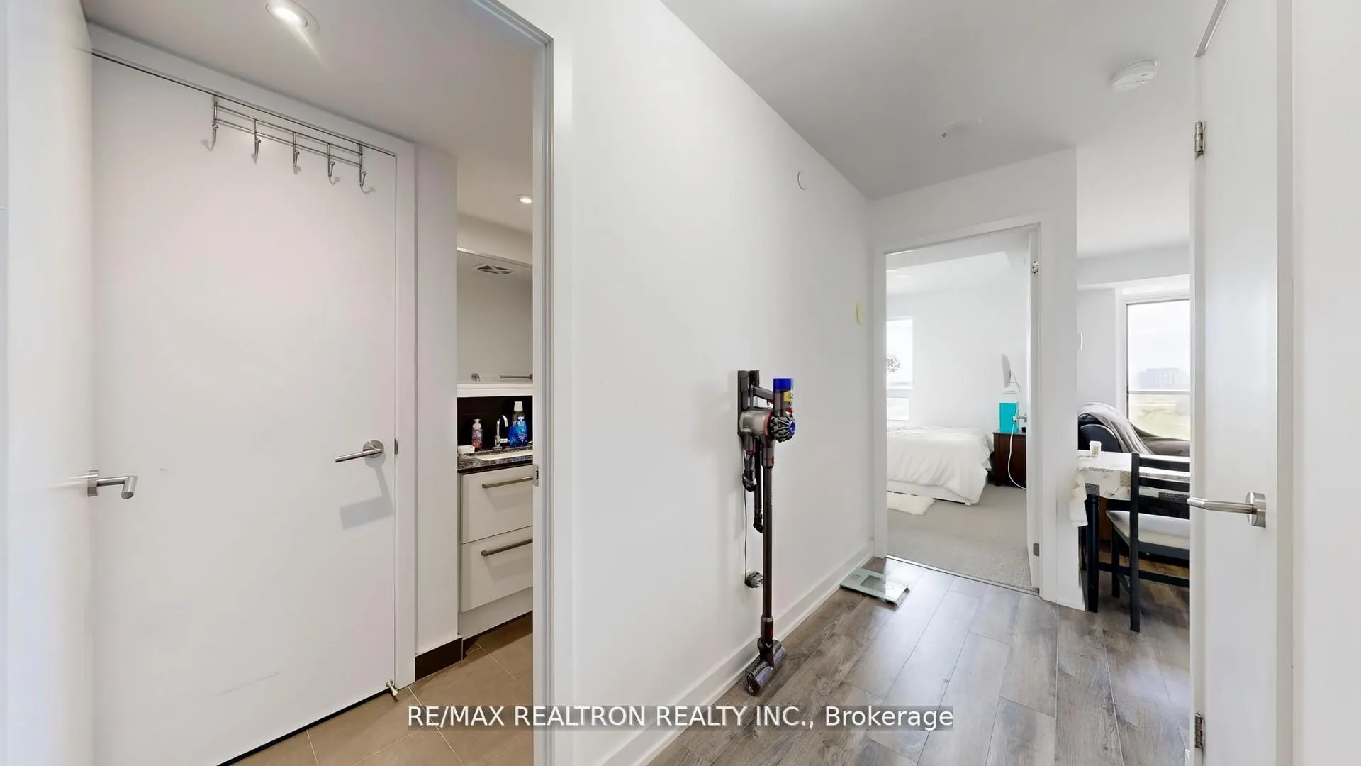 Photo 31 of Unit 1007, 120 Varna Drive, Toronto, Englemount-Lawrence — HOMEH
