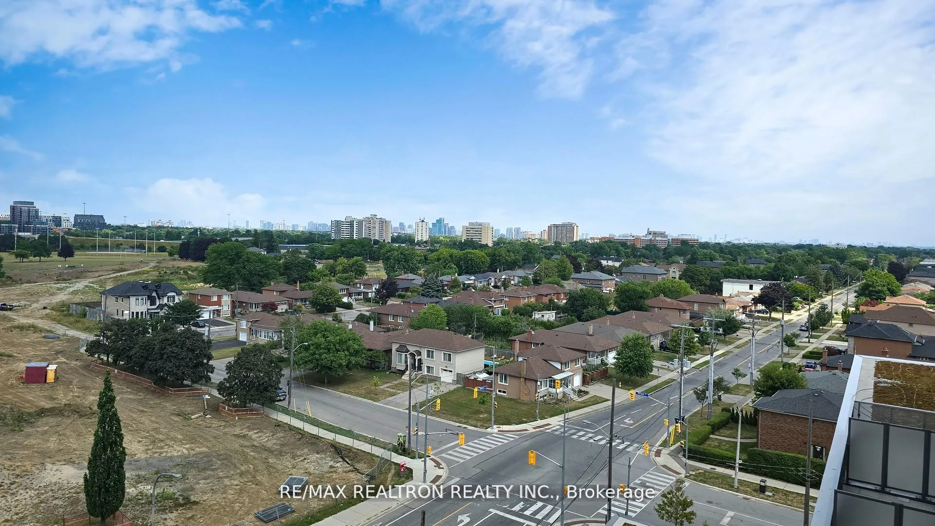 Photo 39 of Unit 1007, 120 Varna Drive, Toronto, Englemount-Lawrence — HOMEH