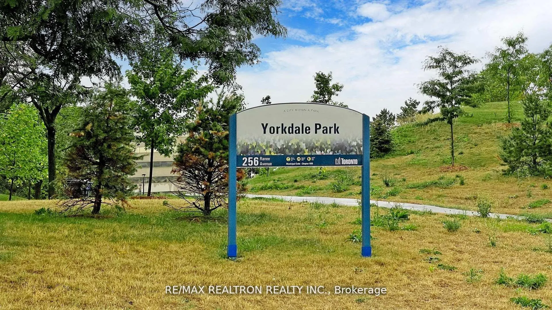 Photo 49 of Unit 1007, 120 Varna Drive, Toronto, Englemount-Lawrence — HOMEH