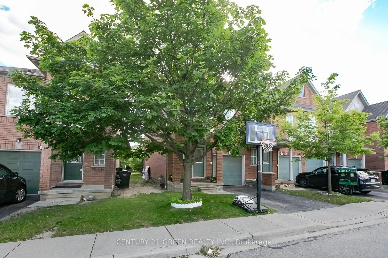 Photo 3 of Unit 38, 770 Othello Court E, Mississauga, Meadowvale Village — HOMEH