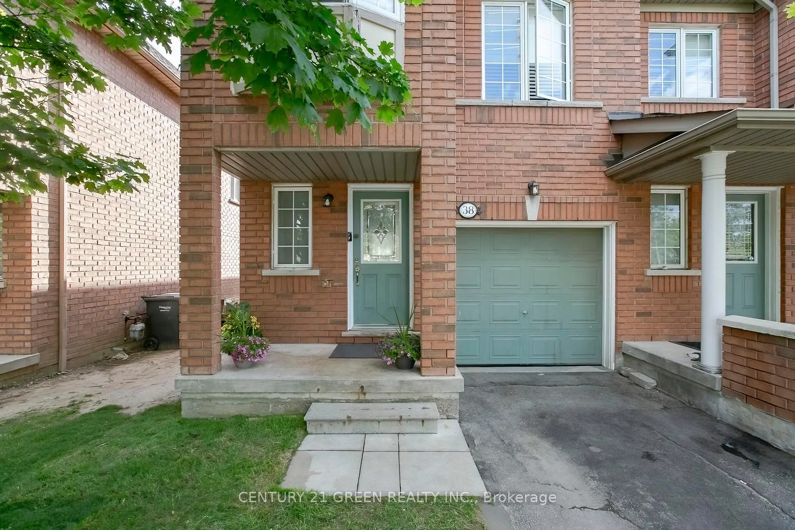 Photo 5 of Unit 38, 770 Othello Court E, Mississauga, Meadowvale Village — HOMEH