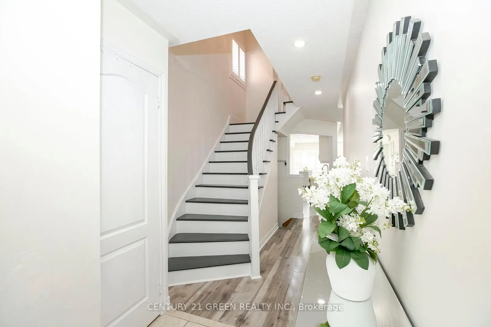 Photo 7 of Unit 38, 770 Othello Court E, Mississauga, Meadowvale Village — HOMEH
