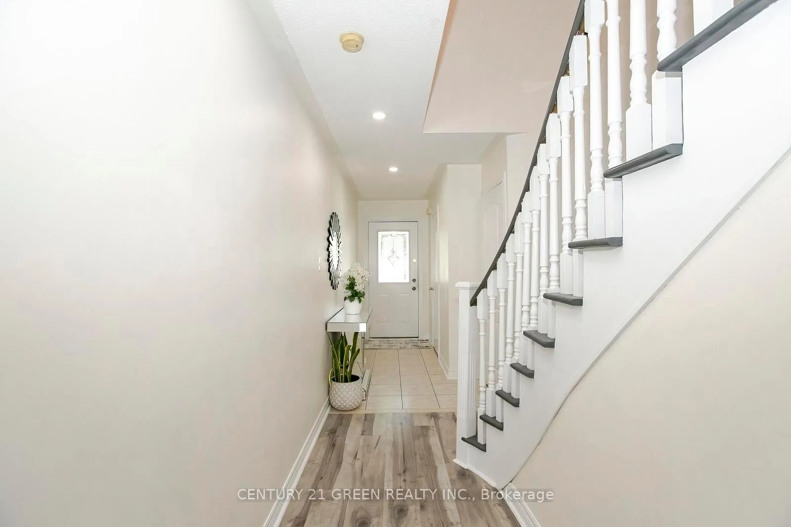 Photo 8 of Unit 38, 770 Othello Court E, Mississauga, Meadowvale Village — HOMEH