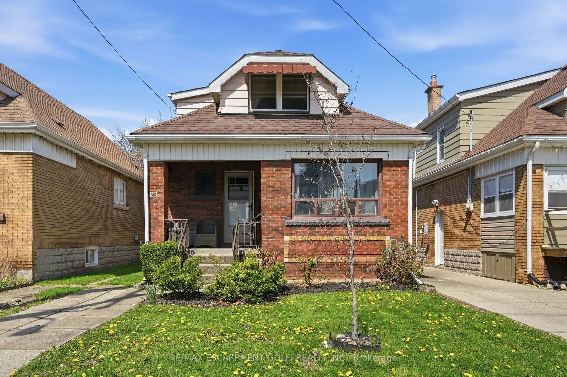 Photo 2 of 21 Weir Street N, Hamilton, Homeside — HOMEH