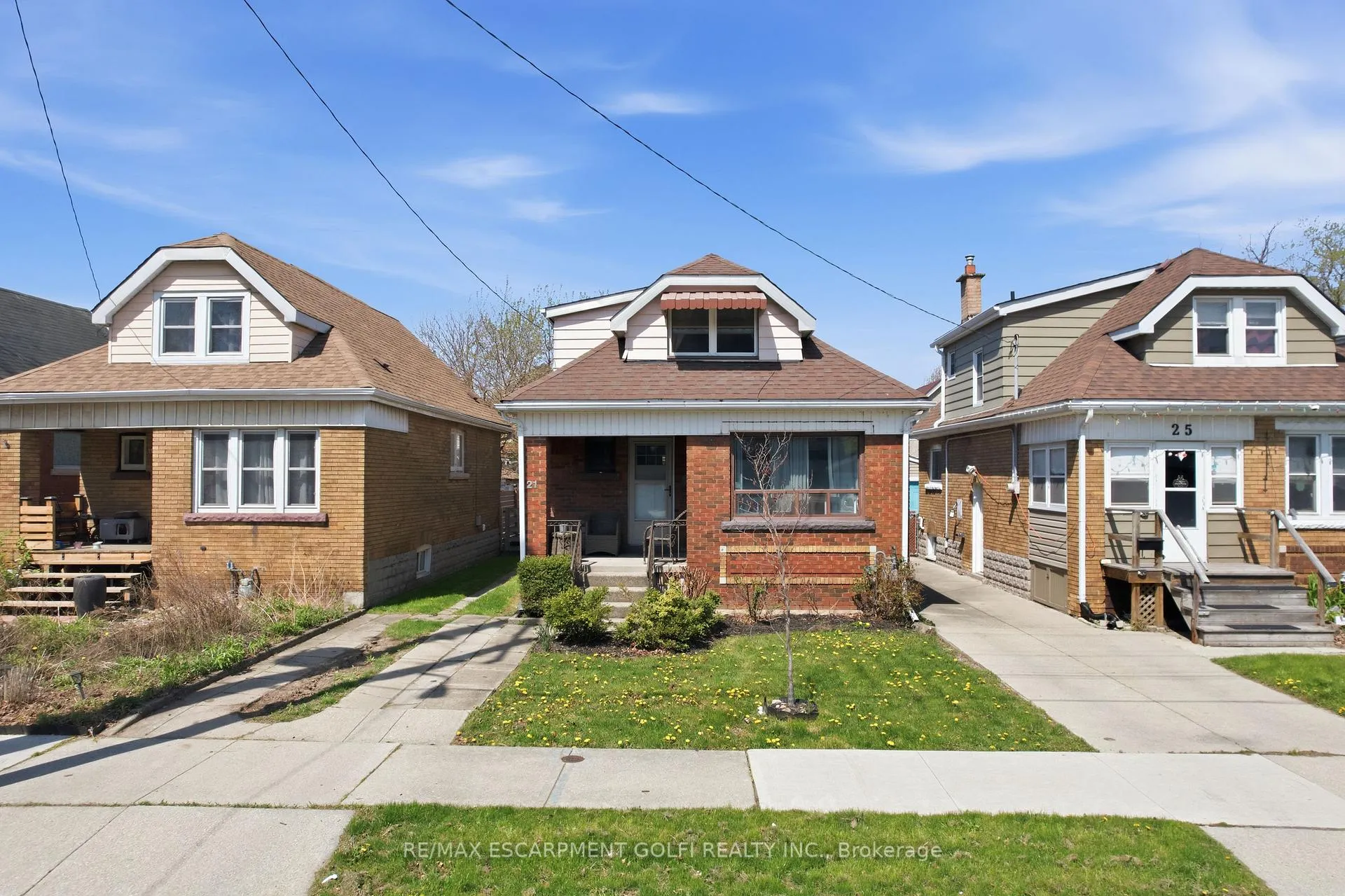 Photo 36 of 21 Weir Street N, Hamilton, Homeside — HOMEH