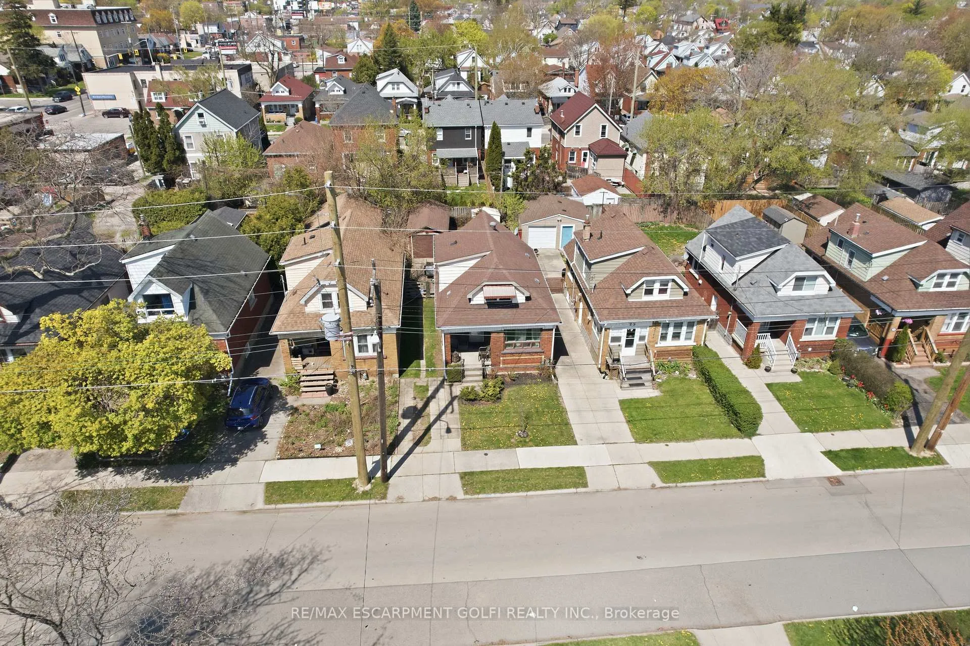 Photo 37 of 21 Weir Street N, Hamilton, Homeside — HOMEH