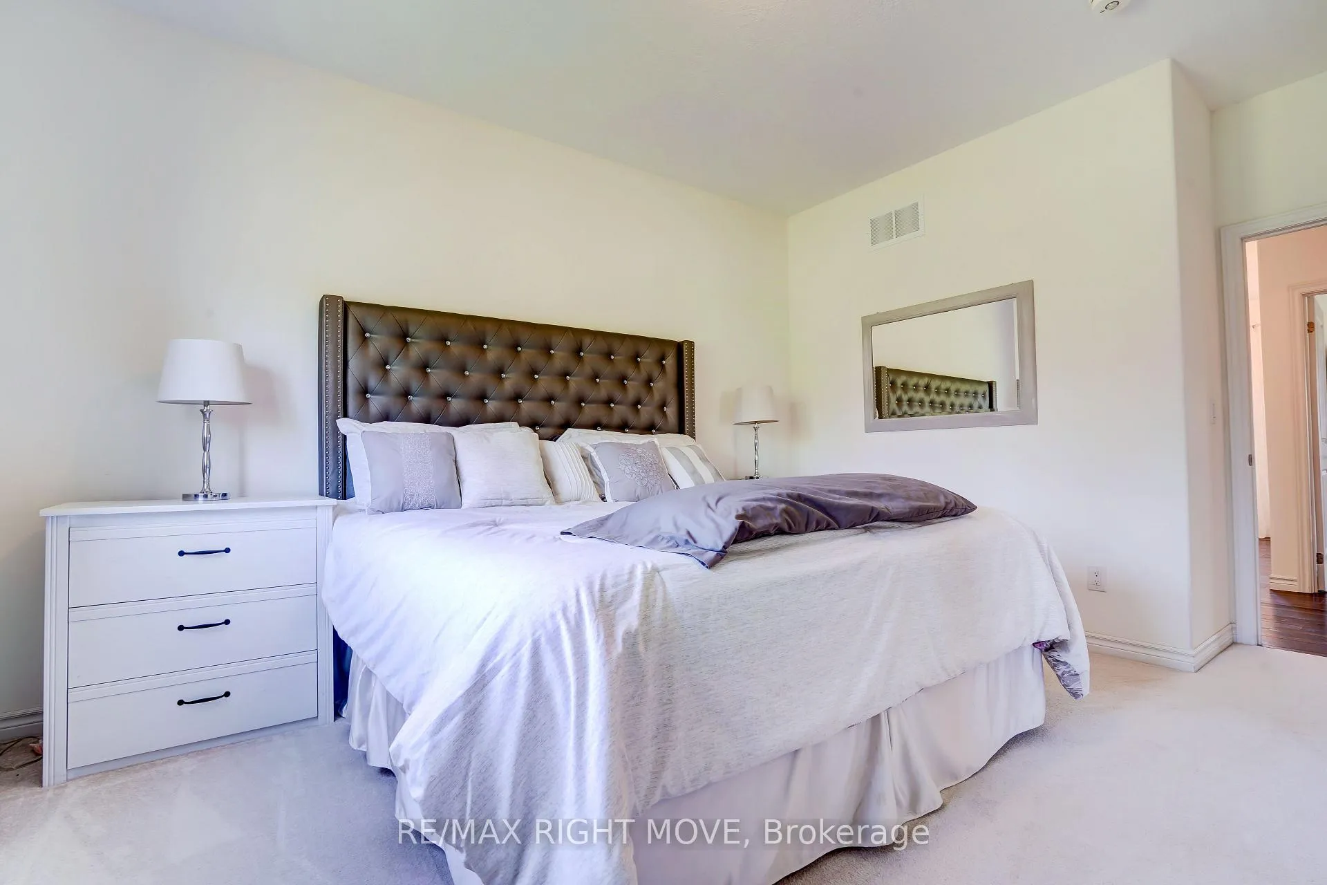 Photo 16 of 15 Keyzer Drive, Oro-Medonte, Warminster — HOMEH