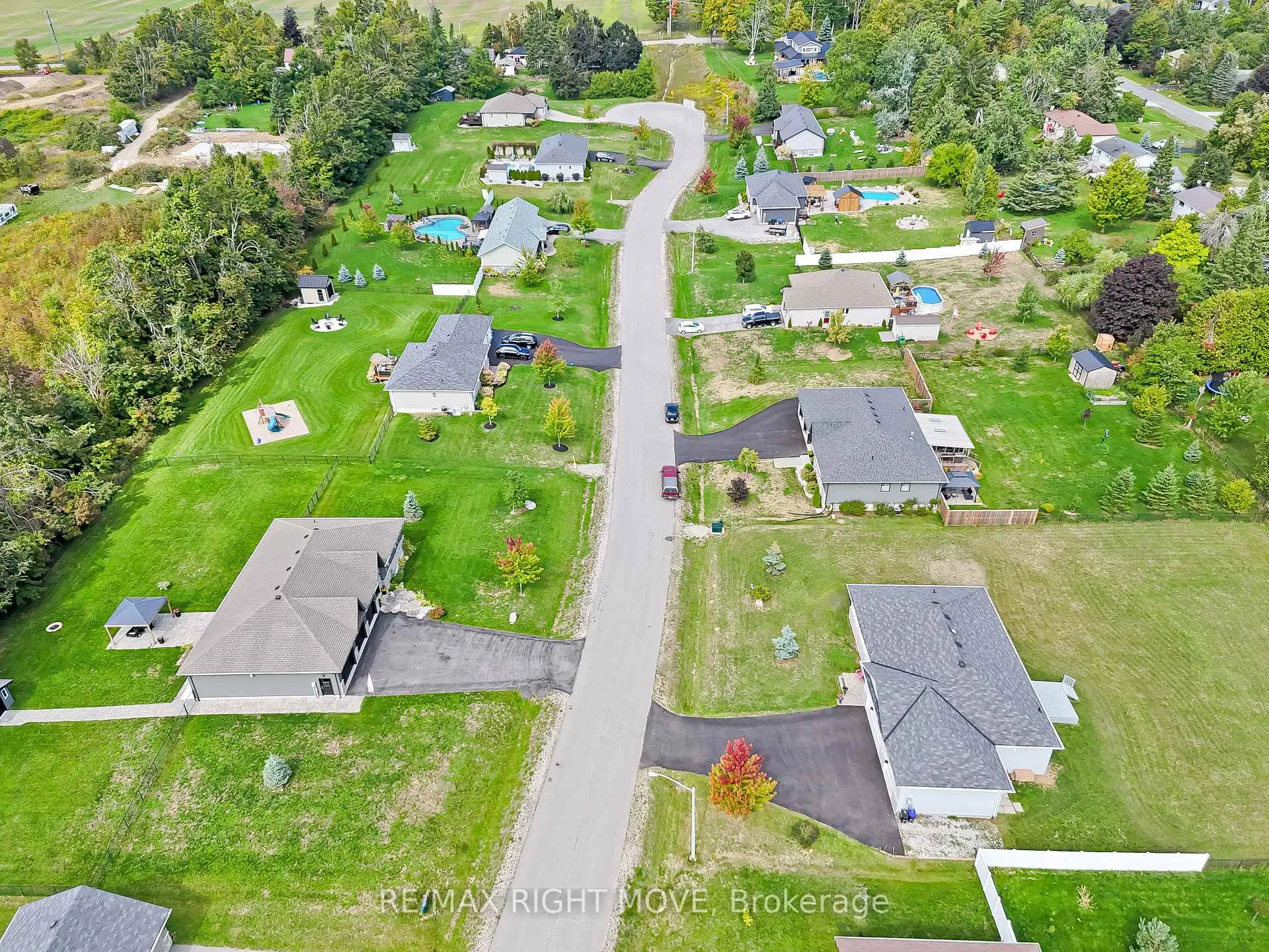 Photo 29 of 15 Keyzer Drive, Oro-Medonte, Warminster — HOMEH