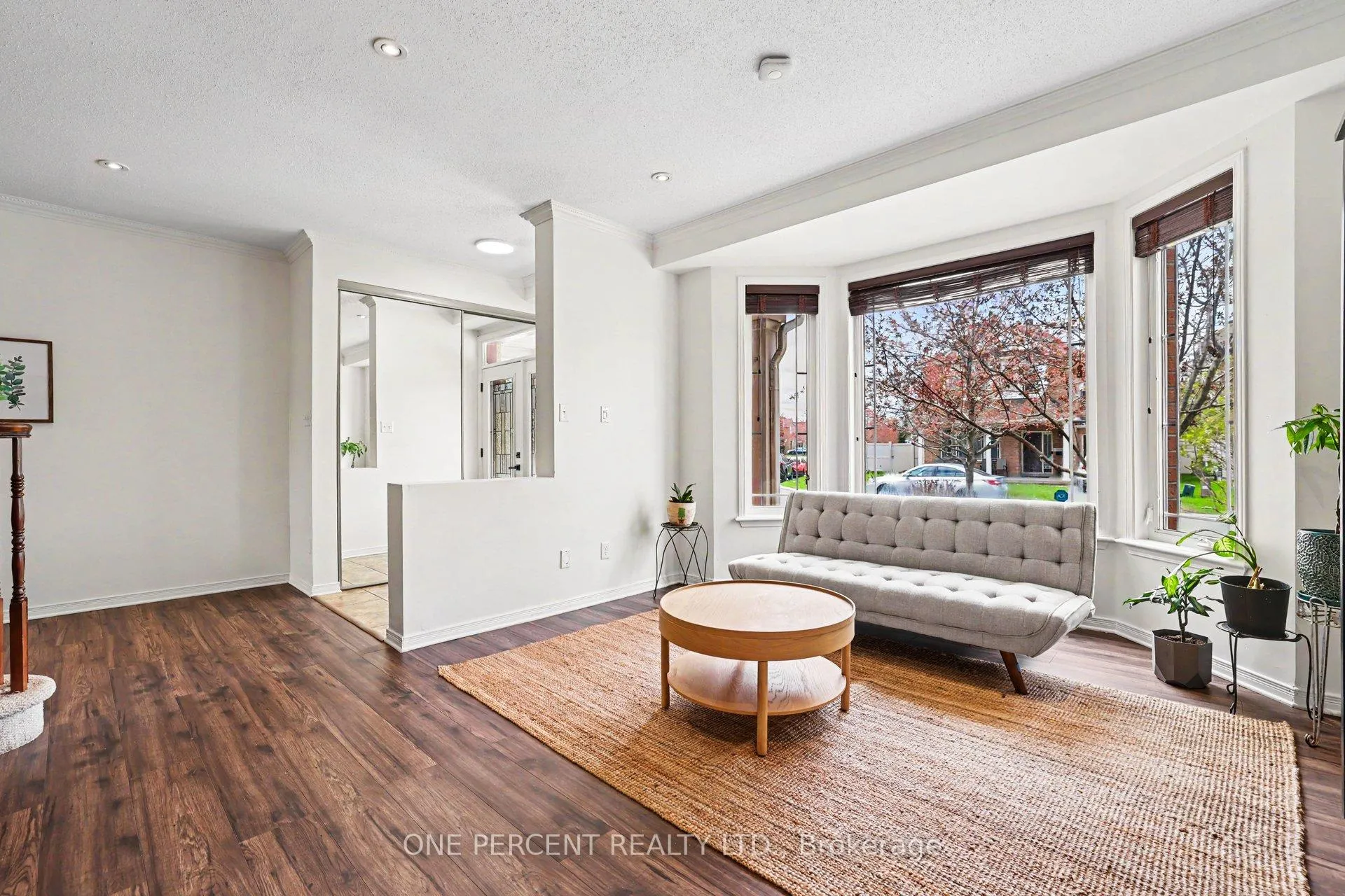 Photo 5 of 860 Taradale Drive, Ottawa, Barrhaven - Strandherd — HOMEH