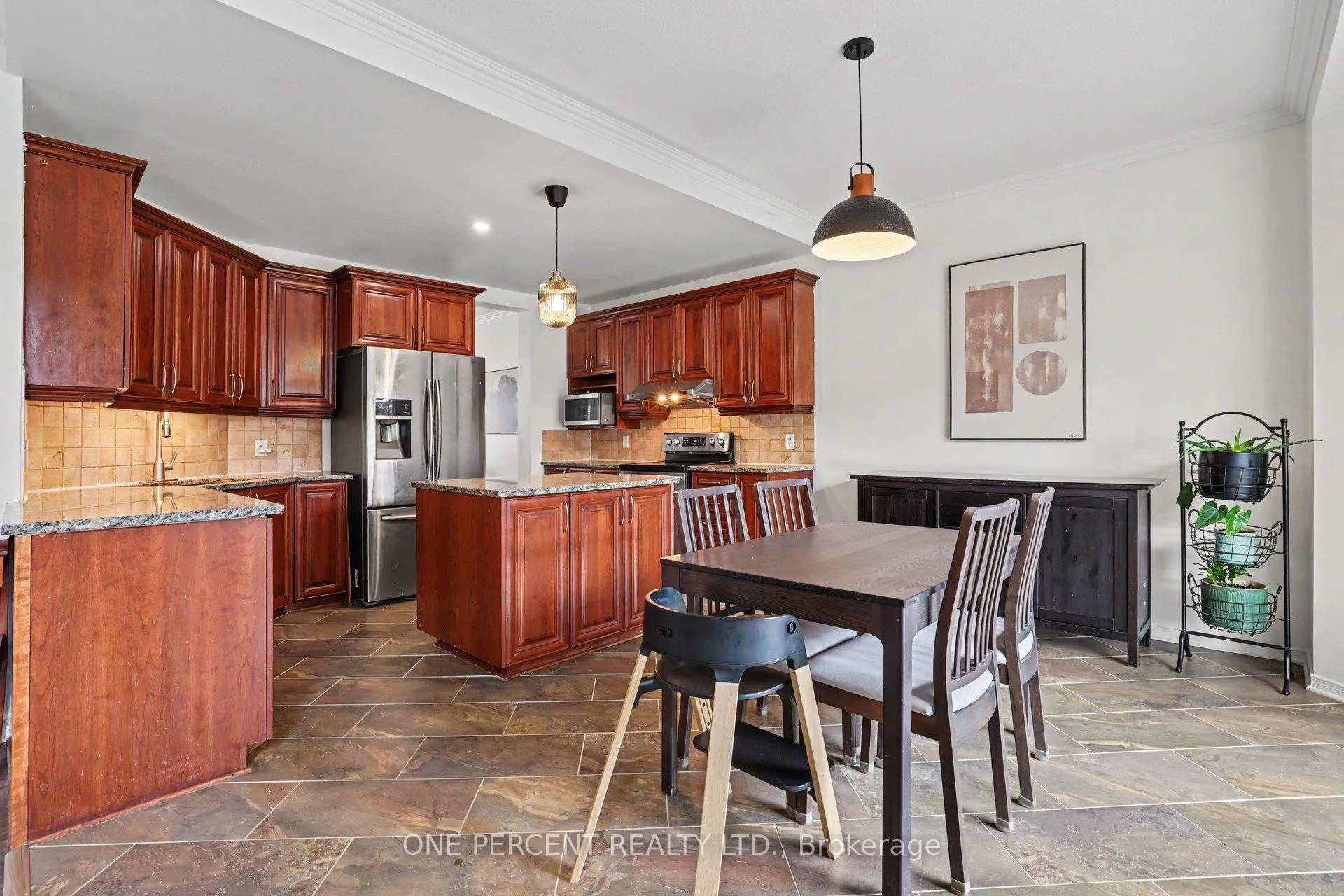 Photo 11 of 860 Taradale Drive, Ottawa, Barrhaven - Strandherd — HOMEH