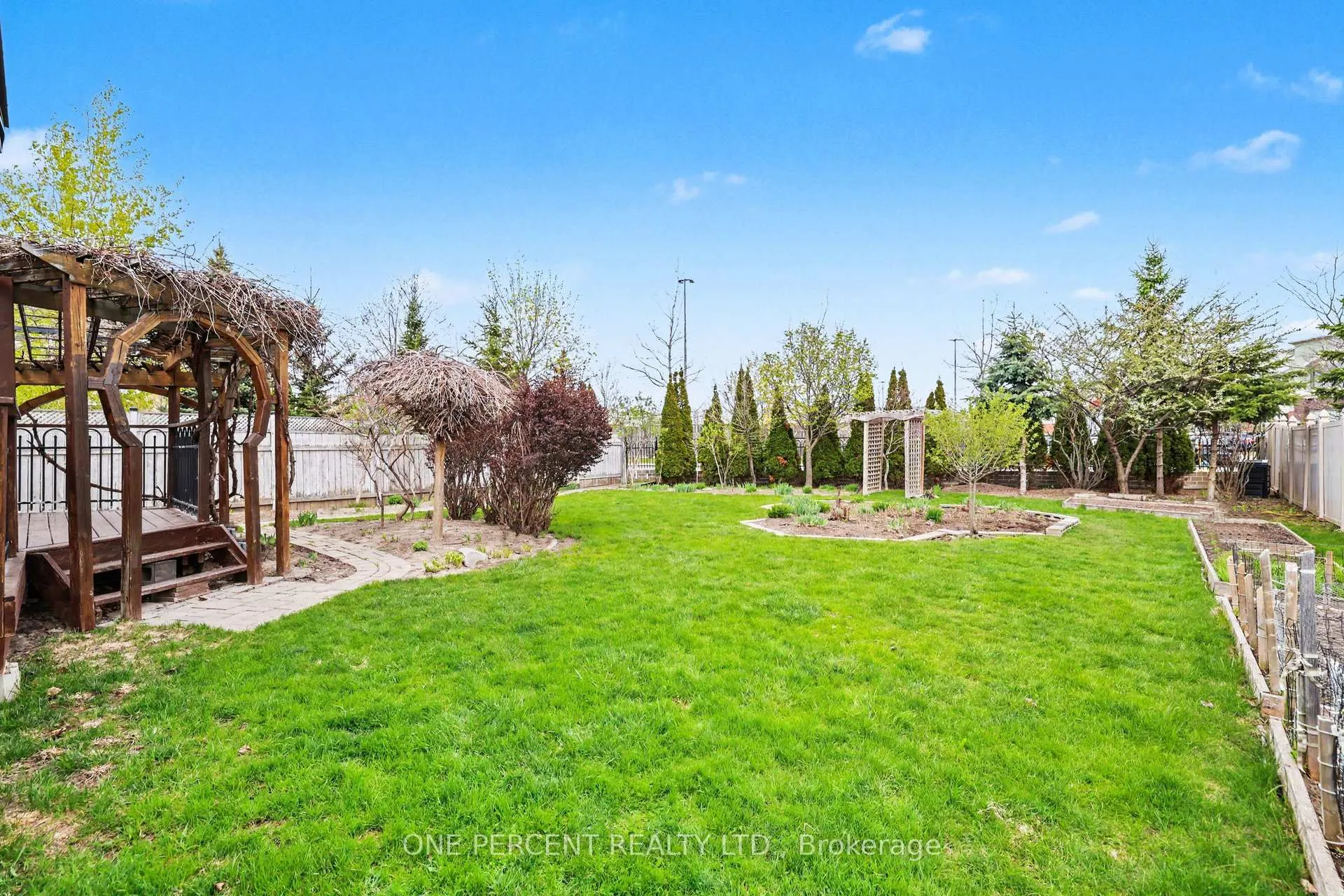 Photo 24 of 860 Taradale Drive, Ottawa, Barrhaven - Strandherd — HOMEH