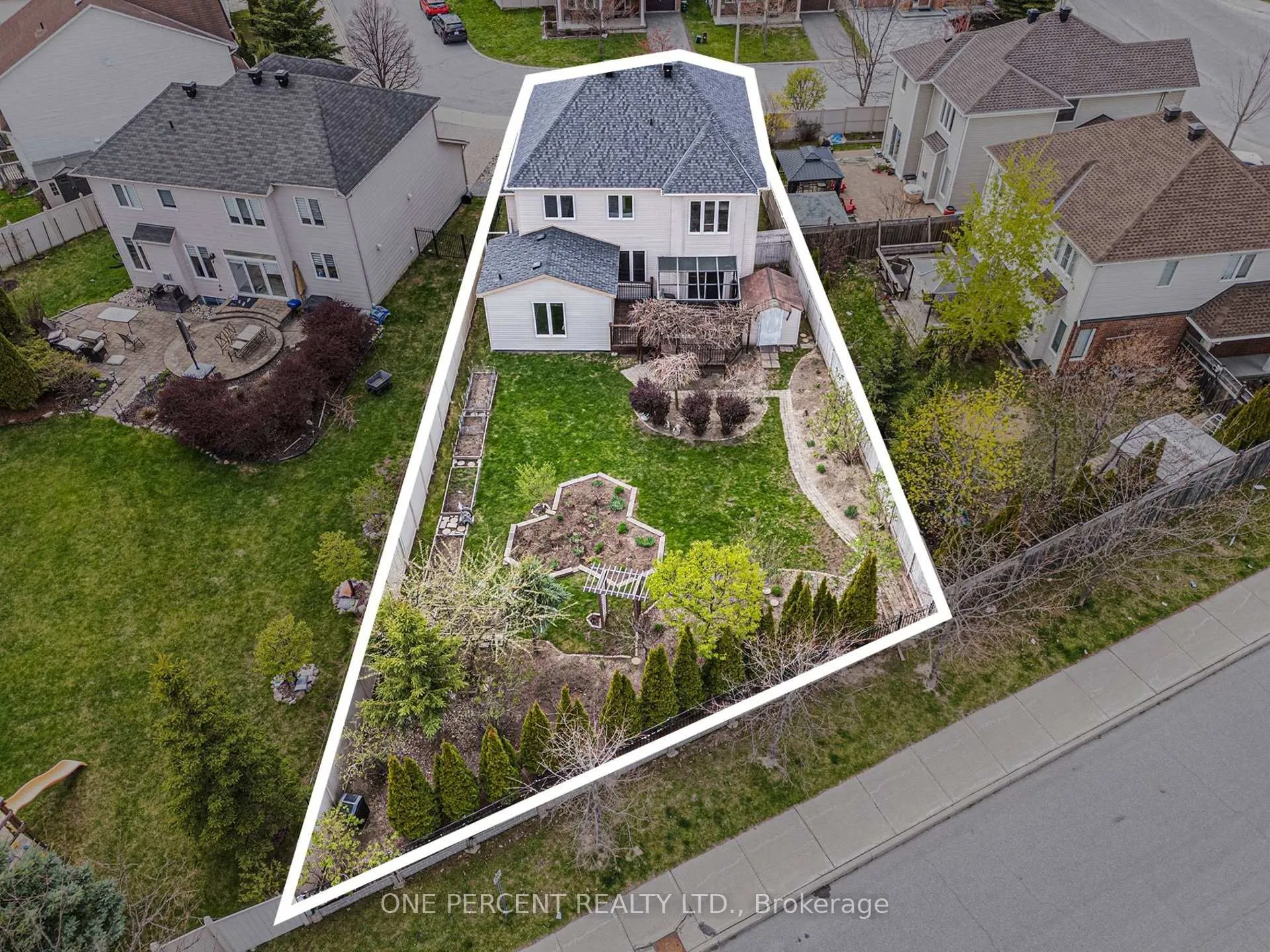Photo 25 of 860 Taradale Drive, Ottawa, Barrhaven - Strandherd — HOMEH