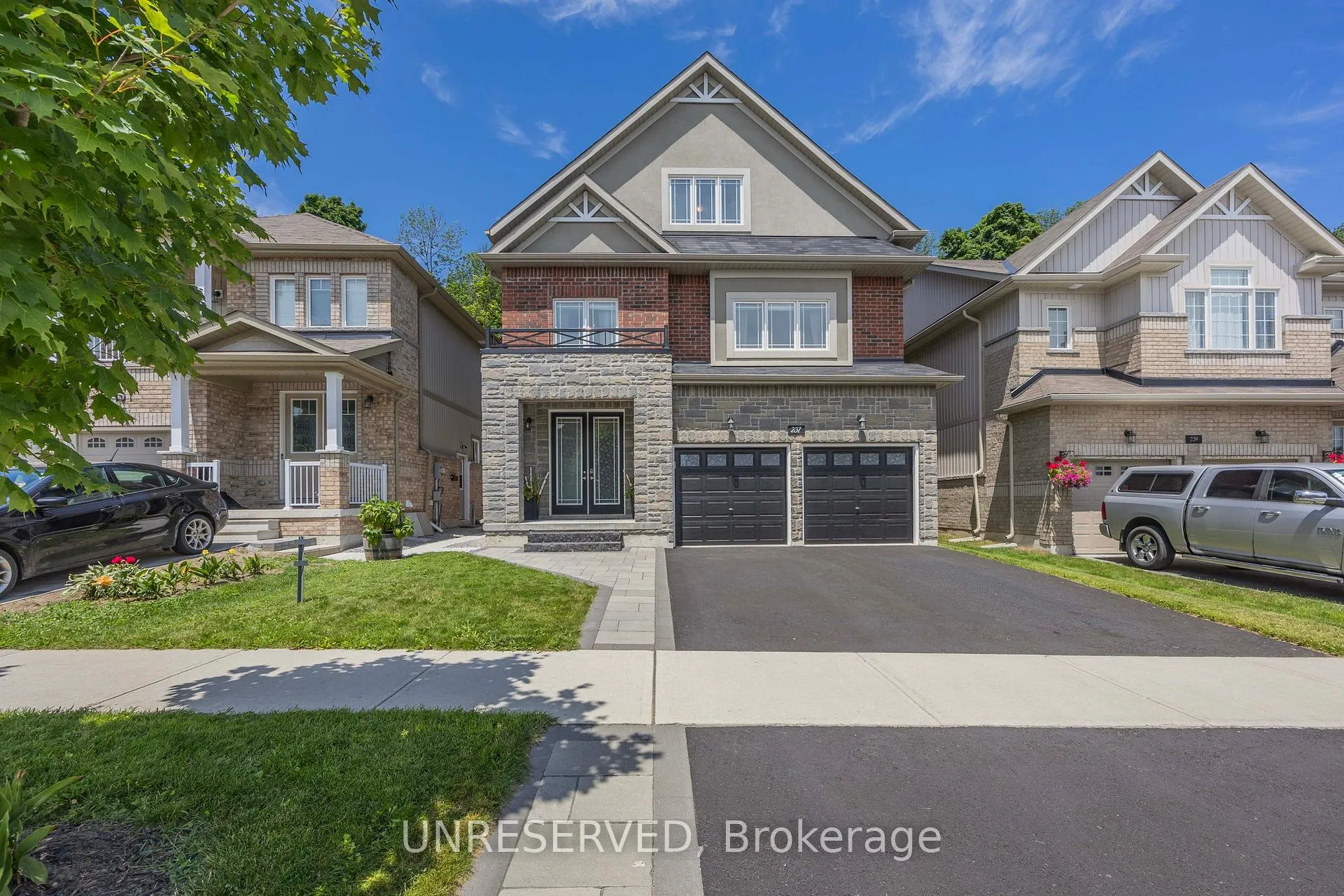 Photo 2 of 237 Diana Drive, Orillia — HOMEH