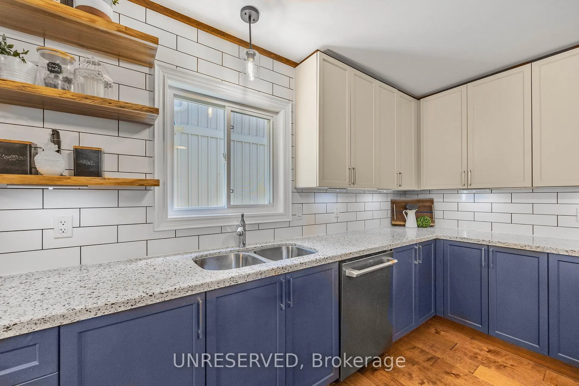 Photo 11 of 237 Diana Drive, Orillia — HOMEH