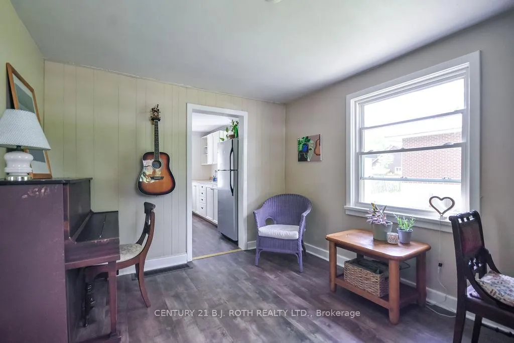 Photo 5 of 21 Benner Street, Orillia — HOMEH