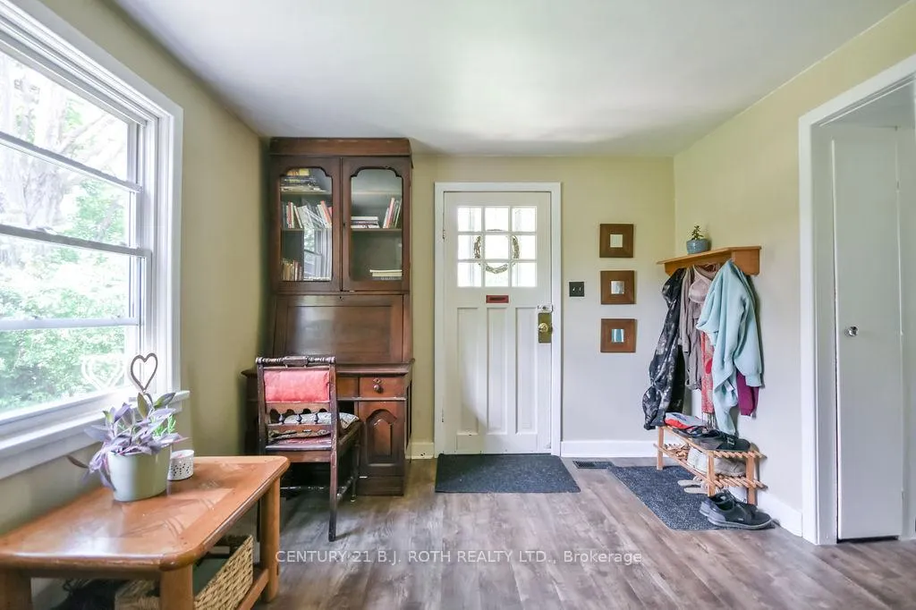 Photo 6 of 21 Benner Street, Orillia — HOMEH