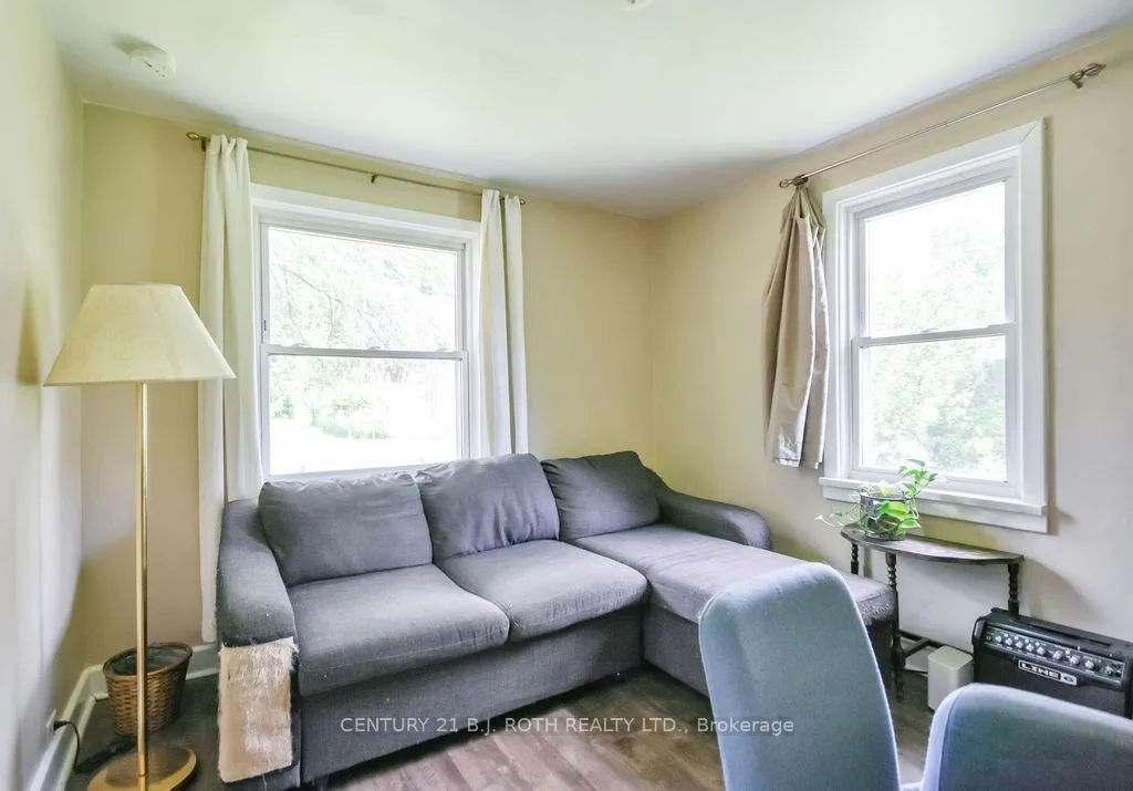 Photo 7 of 21 Benner Street, Orillia — HOMEH