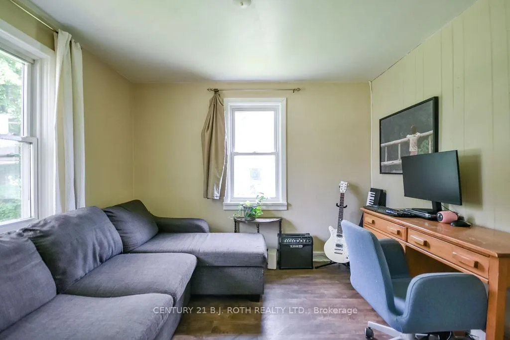 Photo 8 of 21 Benner Street, Orillia — HOMEH