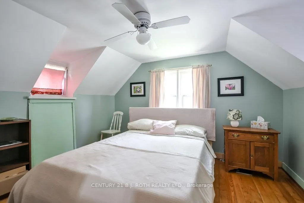 Photo 17 of 21 Benner Street, Orillia — HOMEH