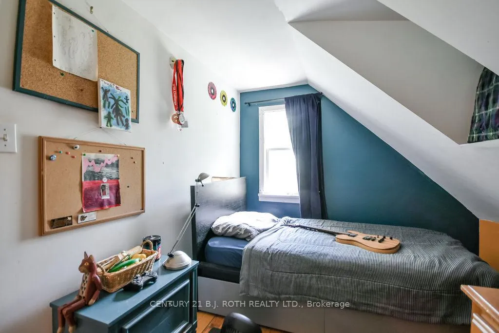 Photo 20 of 21 Benner Street, Orillia — HOMEH