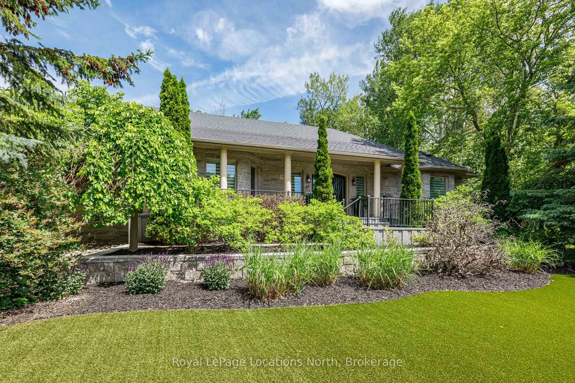 Photo 2 of 44 Blackburn Avenue, Clearview, Nottawa — HOMEH