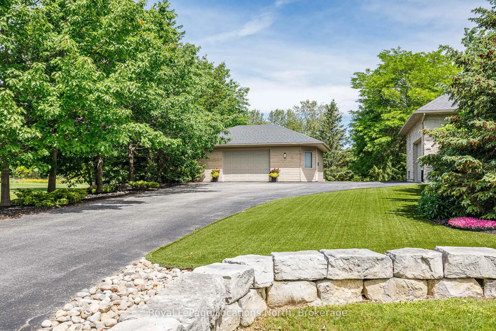 Photo 4 of 44 Blackburn Avenue, Clearview, Nottawa — HOMEH