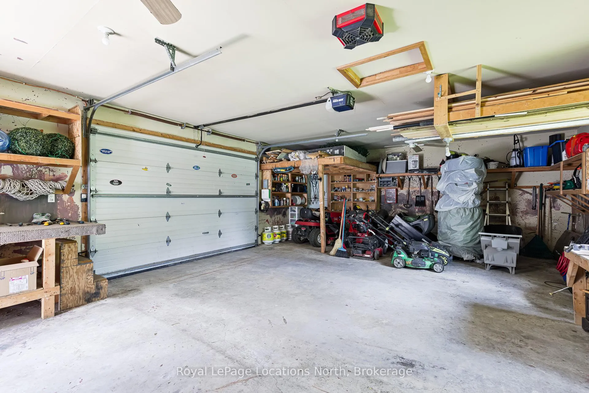 Photo 47 of 44 Blackburn Avenue, Clearview, Nottawa — HOMEH