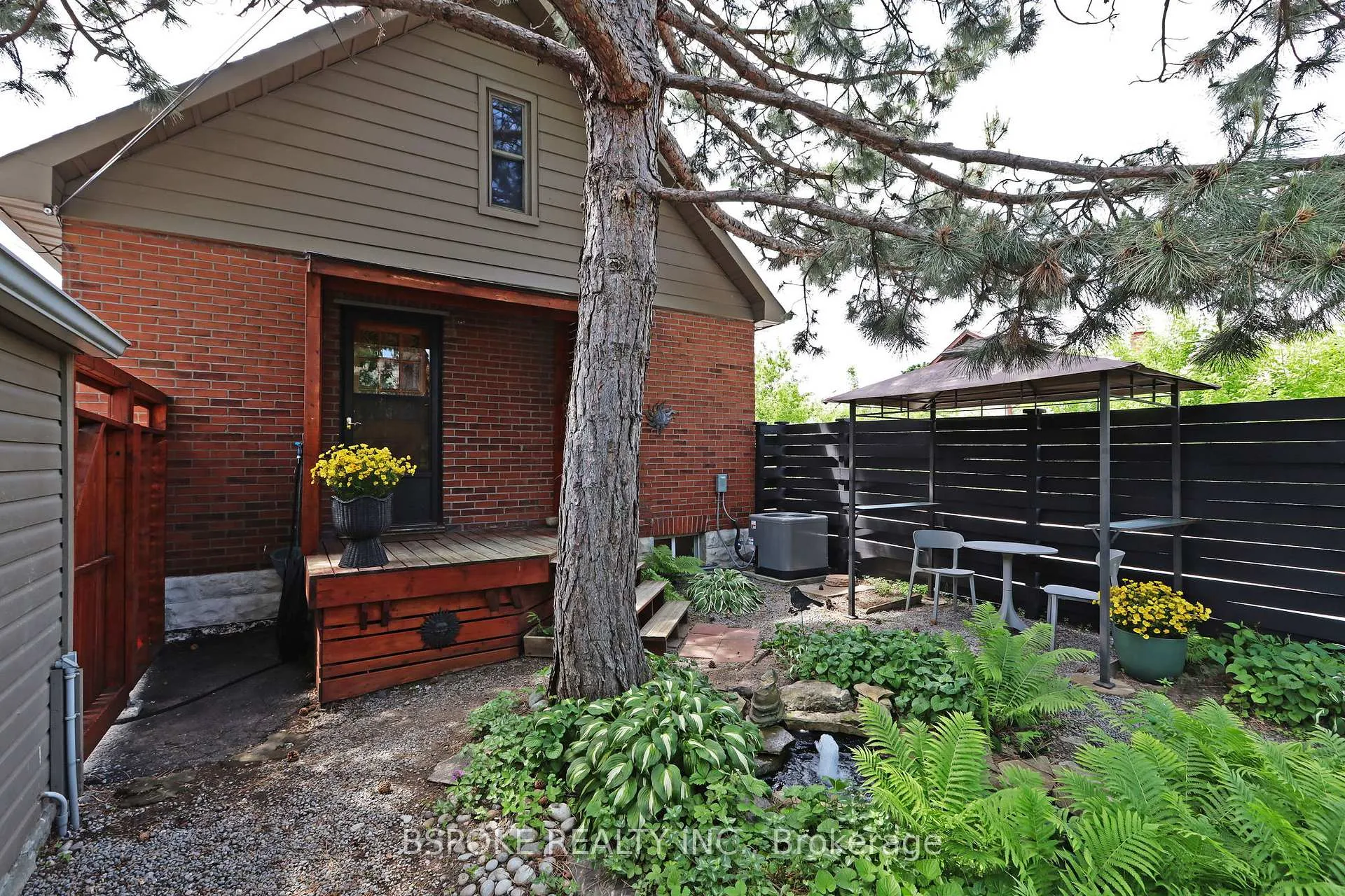Photo 21 of 47 Gladstone Avenue, Oshawa, McLaughlin — HOMEH