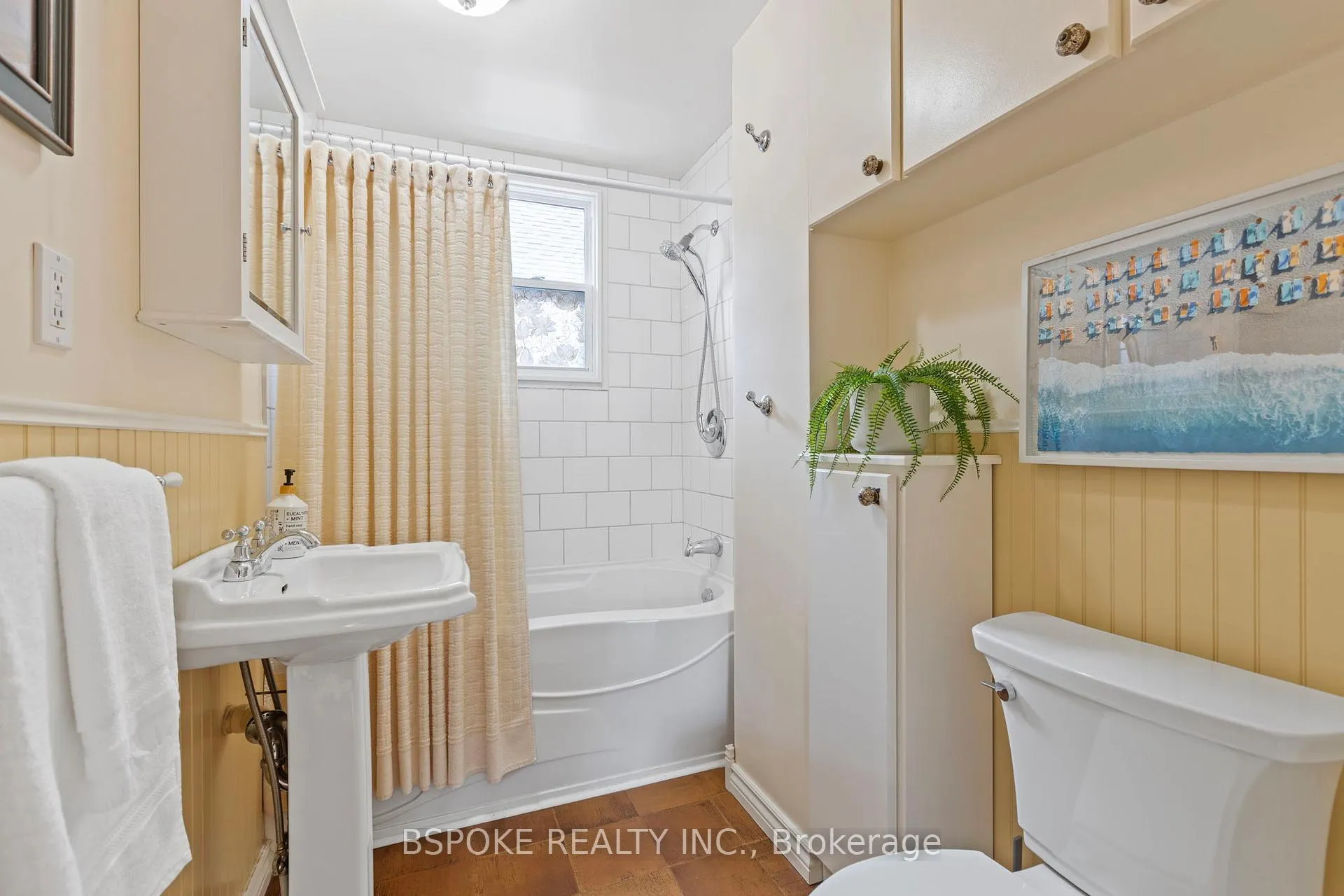 Photo 23 of 47 Gladstone Avenue, Oshawa, McLaughlin — HOMEH