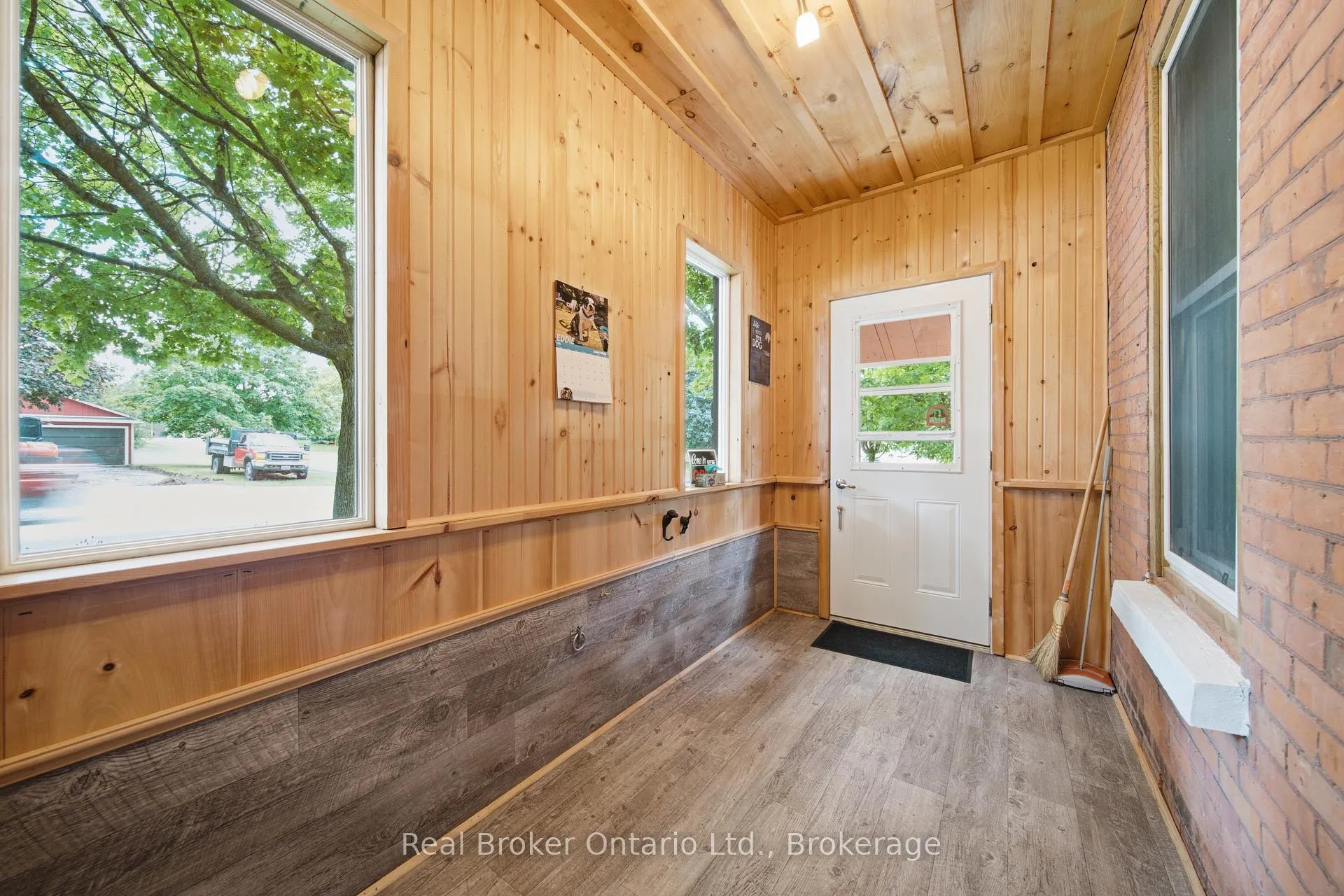 Photo 5 of 3050 Patrick Street, Howick — HOMEH