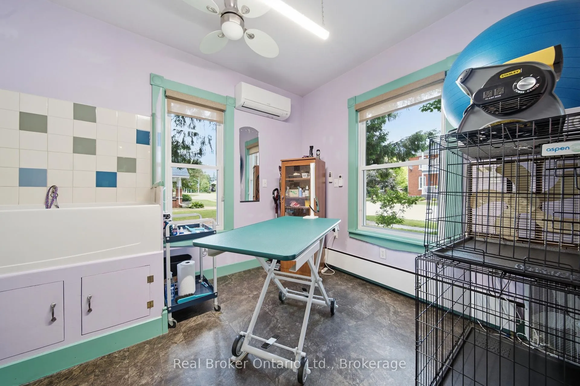 Photo 9 of 3050 Patrick Street, Howick — HOMEH