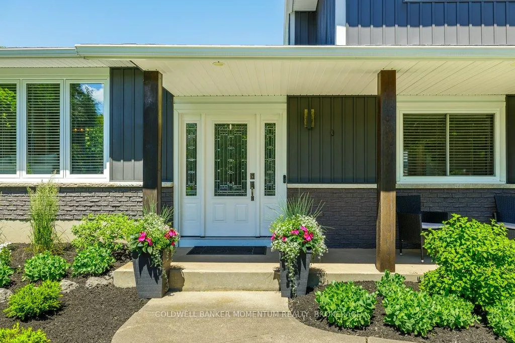 Photo 9 of 11 Kenmore Crescent, St. Catharines, Martindale Pond — HOMEH