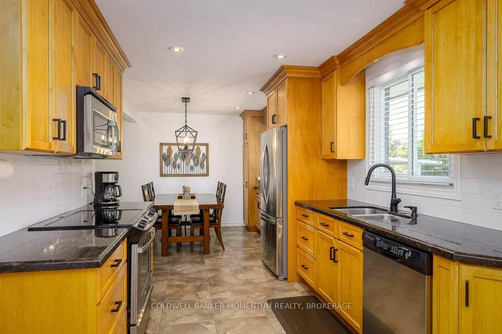 Photo 18 of 11 Kenmore Crescent, St. Catharines, Martindale Pond — HOMEH