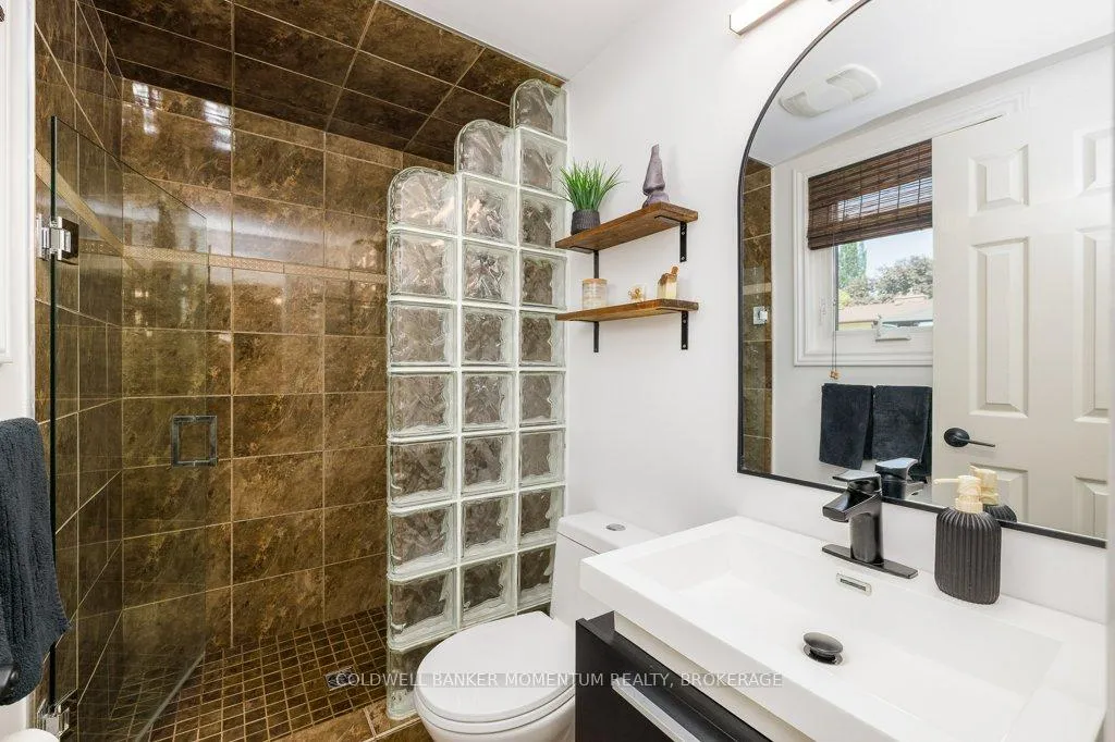 Photo 22 of 11 Kenmore Crescent, St. Catharines, Martindale Pond — HOMEH