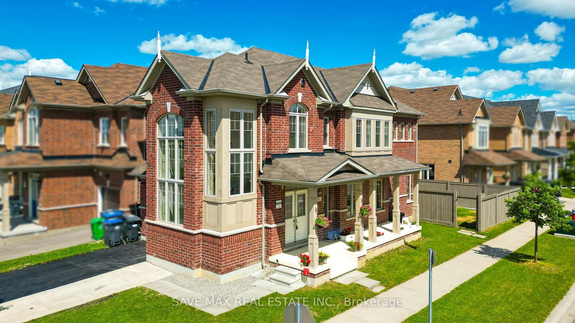 Photo 4 of 18 Monceau Road, Brampton, Northwest Brampton — HOMEH