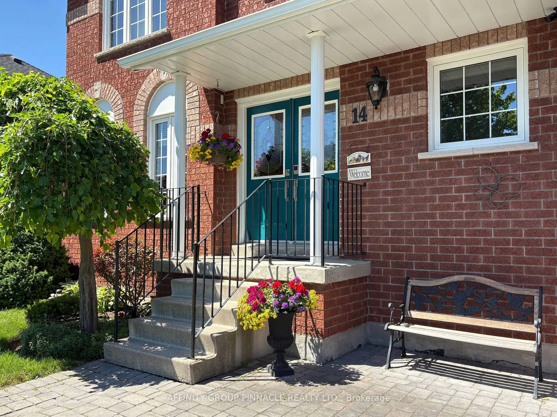 Photo 2 of 14 Remion Crescent, Uxbridge — HOMEH