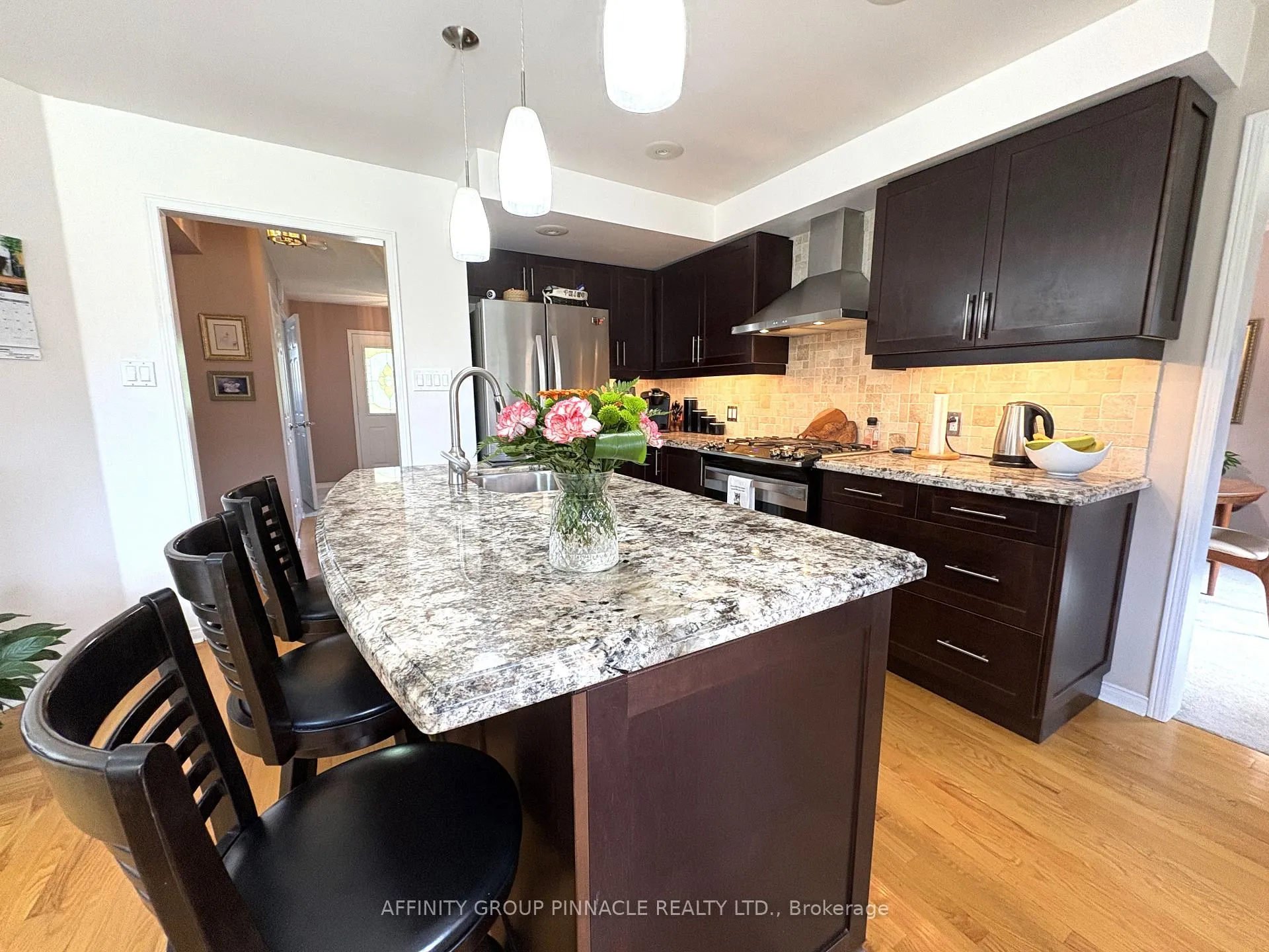 Photo 10 of 14 Remion Crescent, Uxbridge — HOMEH