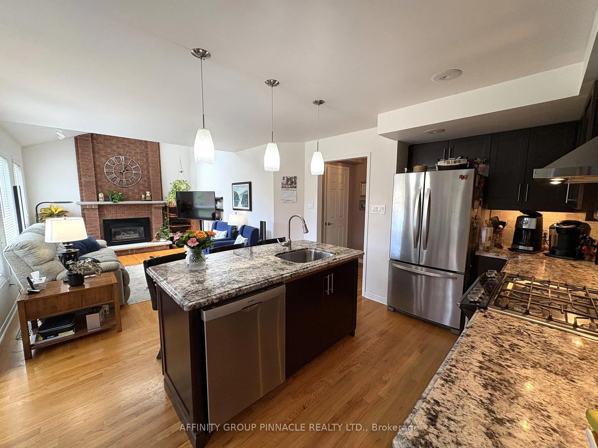 Photo 12 of 14 Remion Crescent, Uxbridge — HOMEH