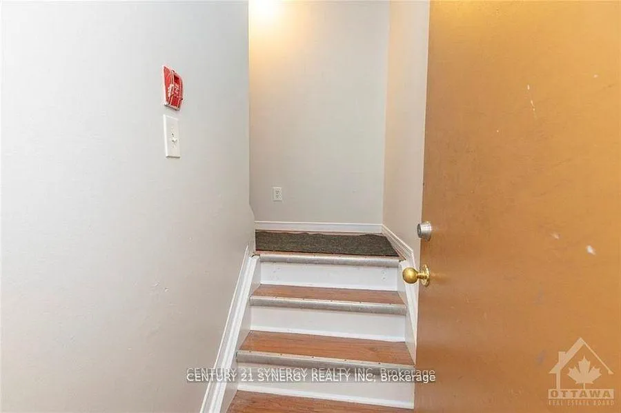 Photo 2 of Unit 10, 450 Maclaren Street, Ottawa, Ottawa Centre — HOMEH