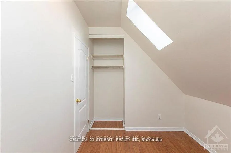 Photo 3 of Unit 10, 450 Maclaren Street, Ottawa, Ottawa Centre — HOMEH